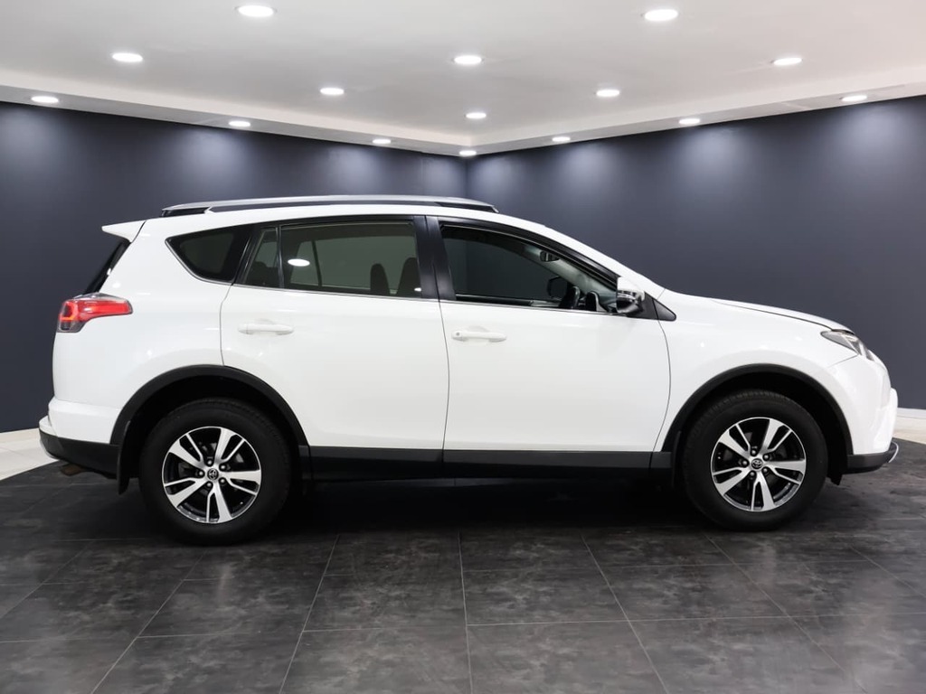 2016 Toyota RAV4 2.0 GX A/T view 1