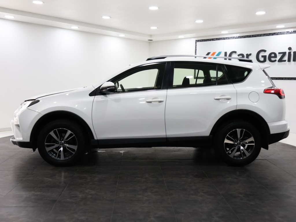2016 Toyota RAV4 2.0 GX A/T view 3