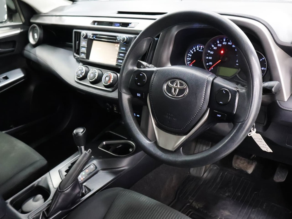 2016 Toyota RAV4 2.0 GX A/T view 5