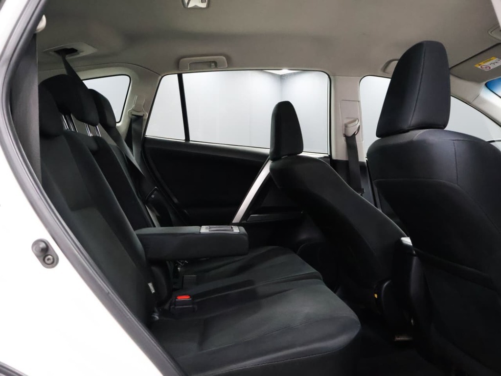 2016 Toyota RAV4 2.0 GX A/T view 7