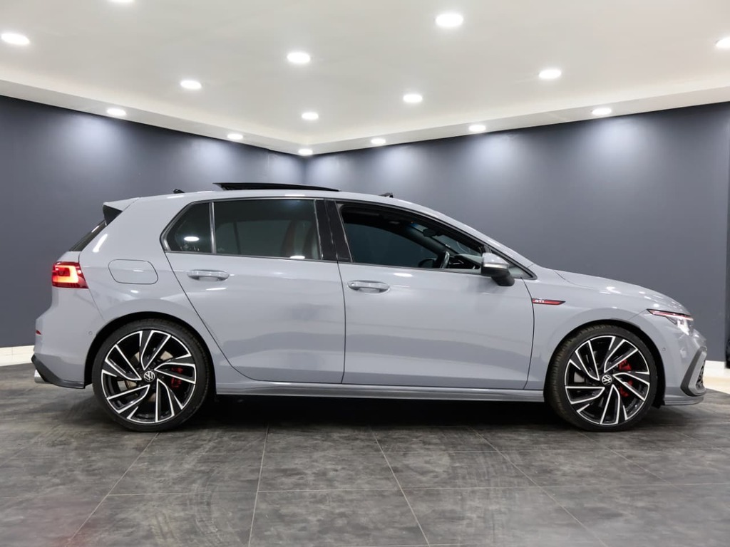 2023 Volkswagen Golf 8 GTi 2.0 TSI DSG view 1