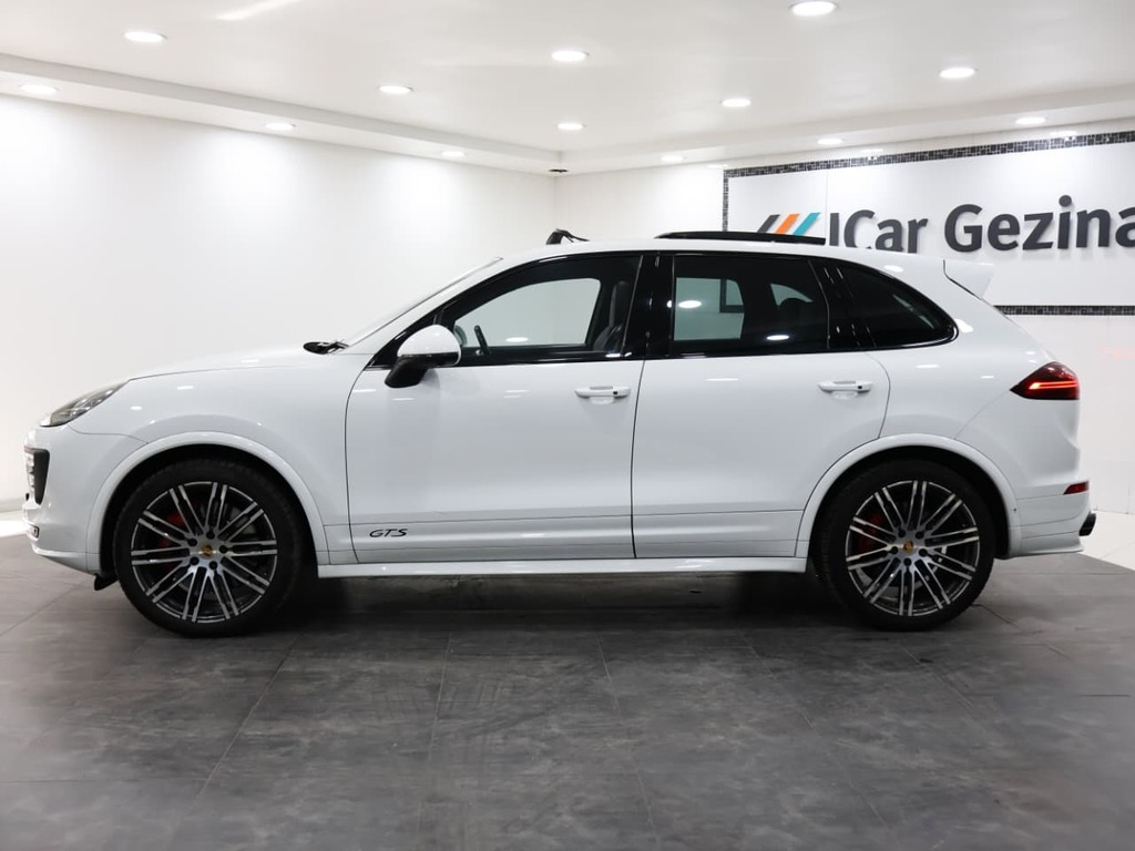 2016 Porsche Cayenne GTS Tip (E2 Gen II) view 3