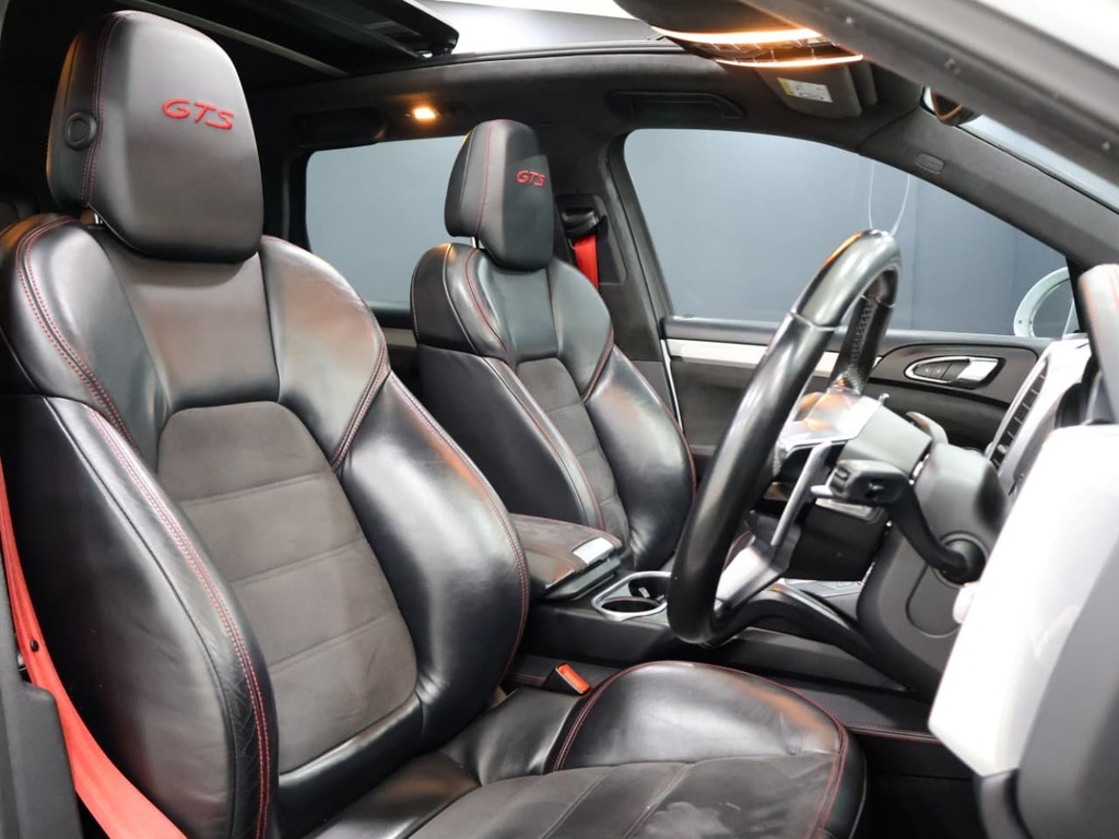 2016 Porsche Cayenne GTS Tip (E2 Gen II) view 6