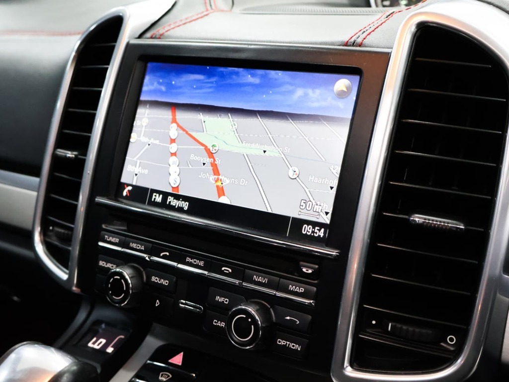 2016 Porsche Cayenne GTS Tip (E2 Gen II) view 8