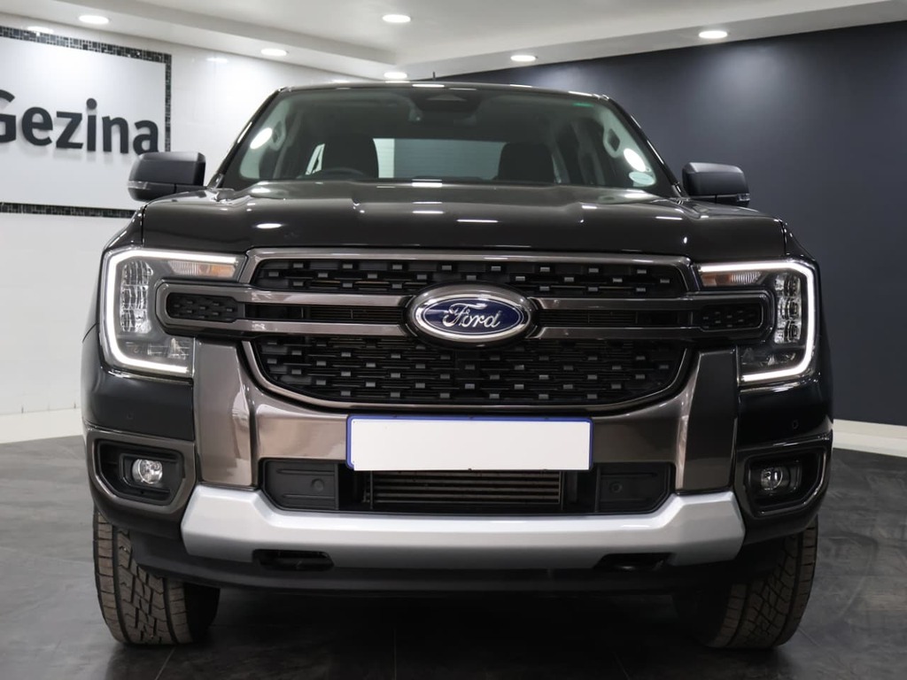 2025 Ford Ranger 2.0D XLT HR A/T D/C P/U view 4