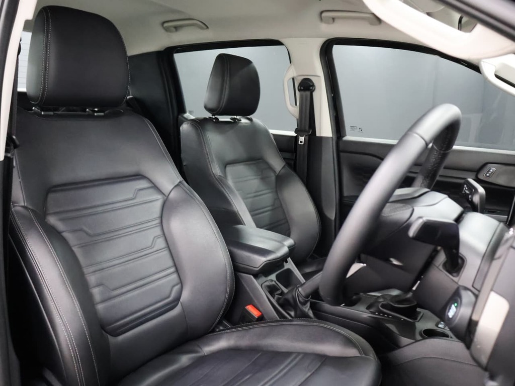 2025 Ford Ranger 2.0D XLT HR A/T D/C P/U view 6