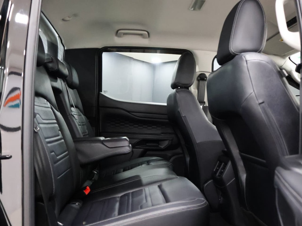 2025 Ford Ranger 2.0D XLT HR A/T D/C P/U view 7