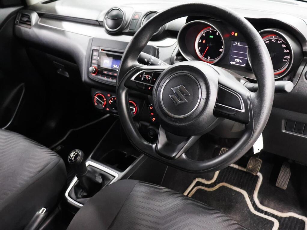 2021 Suzuki Swift 1.2 GL view 5